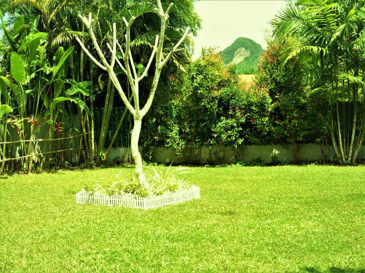 Ao Nang Honeybee Pool Villa Smooth As Silk מראה חיצוני תמונה